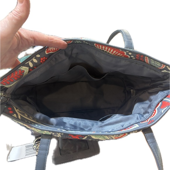 Vera Bradley 2 pc Shoulder Tote Bag & Coin purse Floral Pattern NWT - Picture 3 of 3